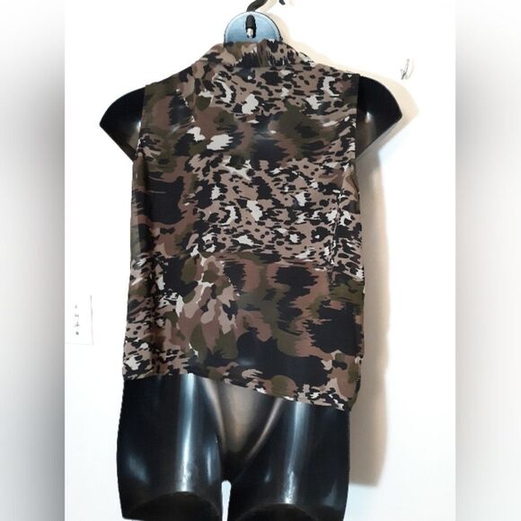 Mileage sheer camouflage button up tank - Picture 6 of 6